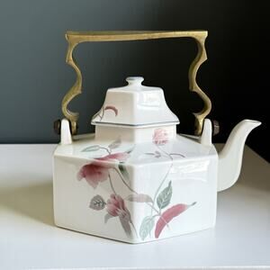 Vintage Mikasa F3003‎ Teapot Continental Silk Flowers with Brass Handle